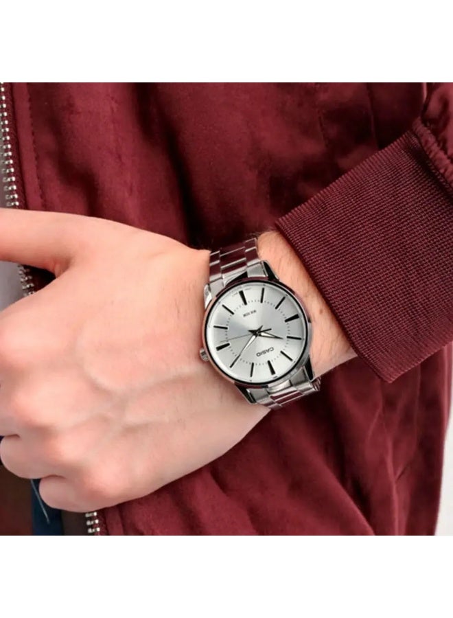 كاسيو Analog Men’s Watch MTP‑1303DD‑7A,  40 mm Silver Dial, Silver Stainless Steel Bracelet, 50 m WR - Image 4